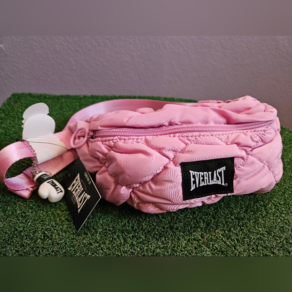 Everlast Graphic Quilted Pink Fanny Pack